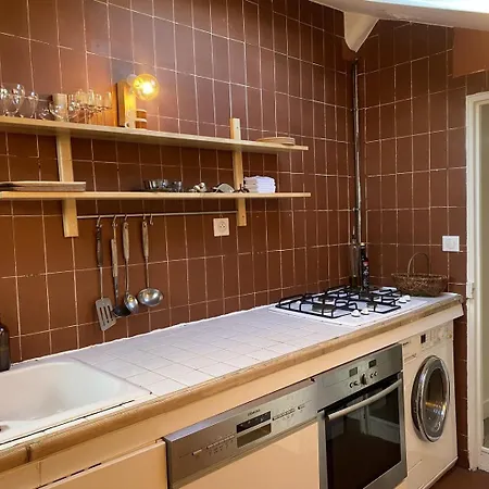 Appartamento Large Bohemian Loft With Rooftop In Pere Lachaise Parigi